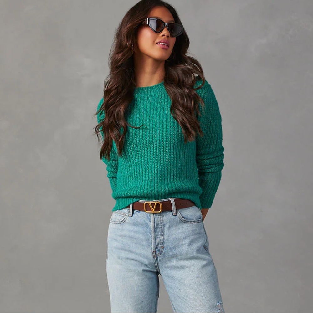 Sweet Devine Moment Knit Pullover
Sweater green